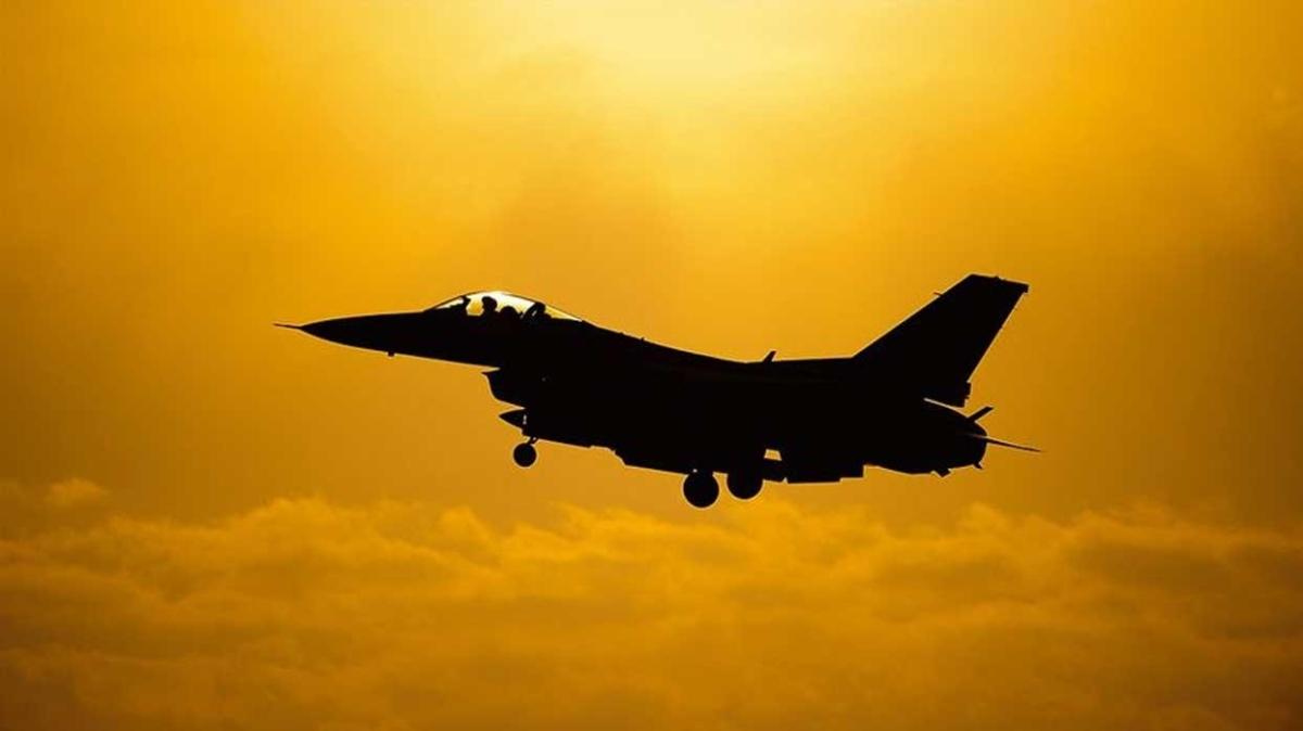 Tayvan'a ait F-16 savaş uçağı düştü