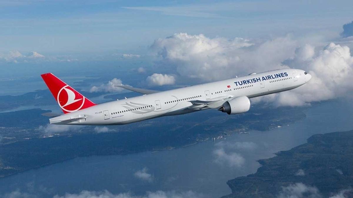 THY'nin tahliye uçağı Kazakistan'dan İstanbul'a geldi