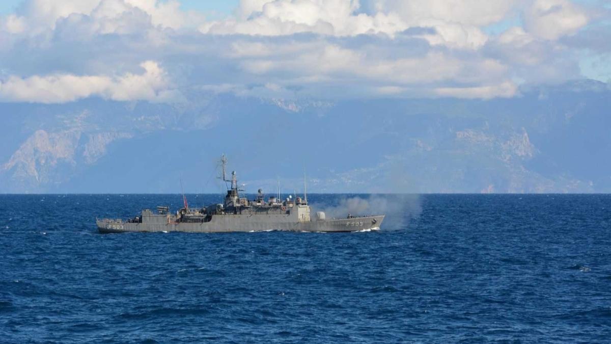MSB paylaştı: "Deniz Kuvvetleri Komutanlığı'nın 'Orta Seviye Taktik Tatbikatı' başarıyla icra edildi"