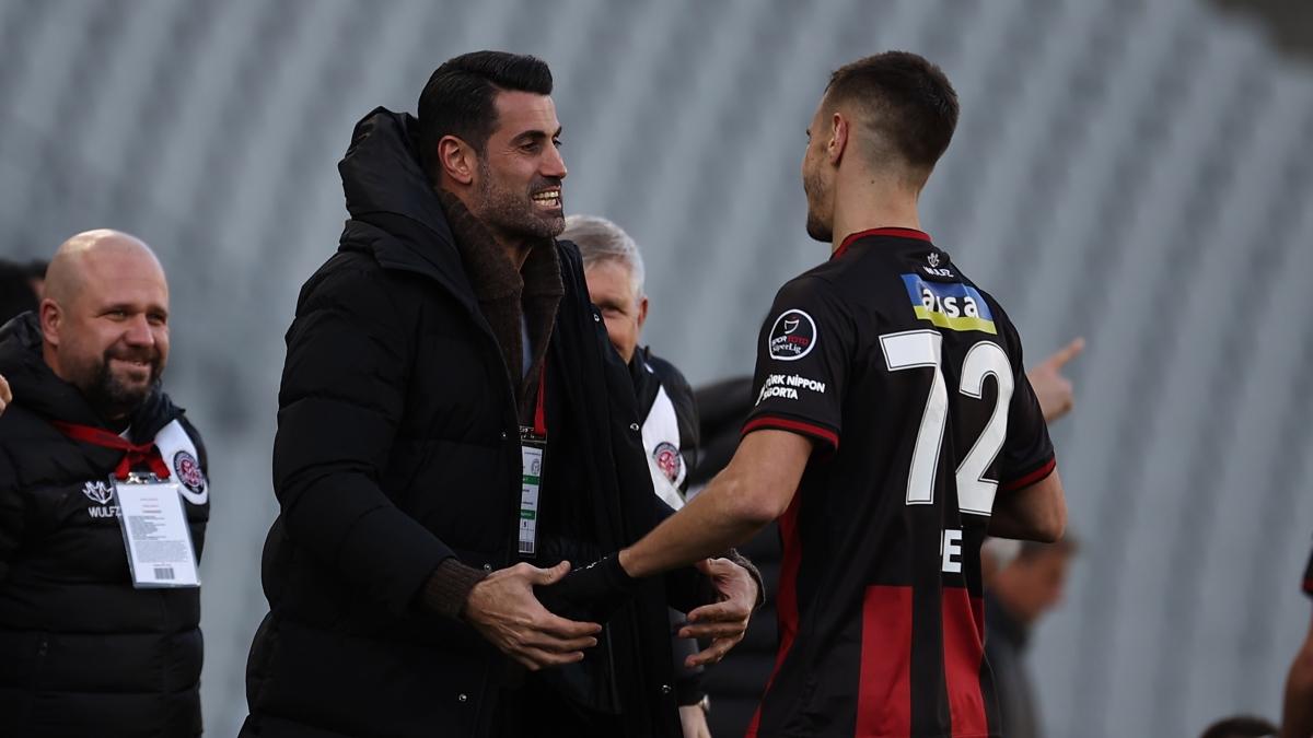 Volkan Demirel, "Ligin en iyi golcs" demiti... Aleksandar Pesic golleriyle Fatih Karagmrk' srtlyor