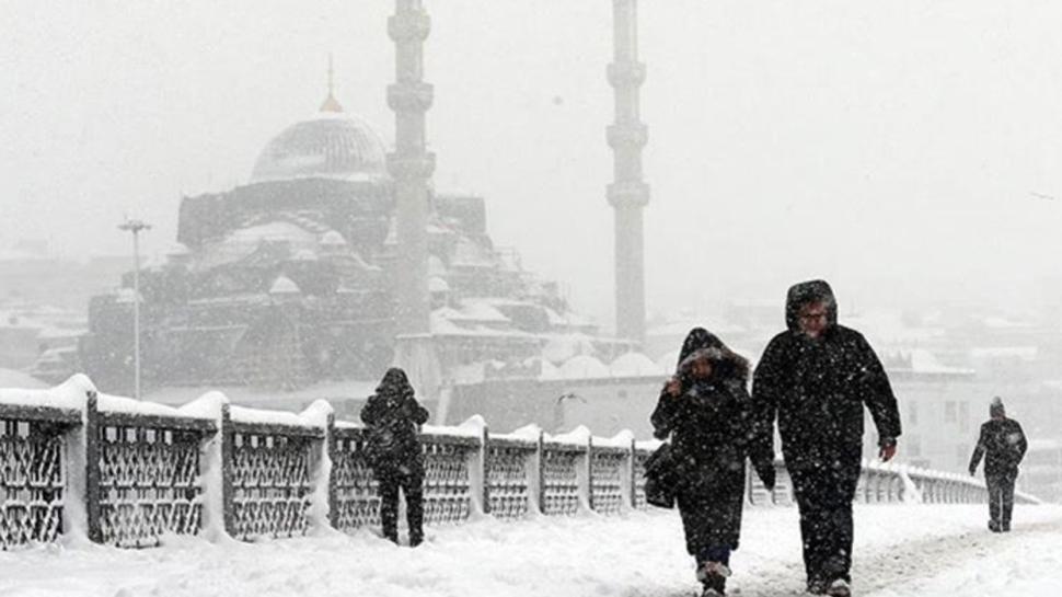 İstanbul'a yeni kar uyarısı: Şehre gireceği gün belli oldu