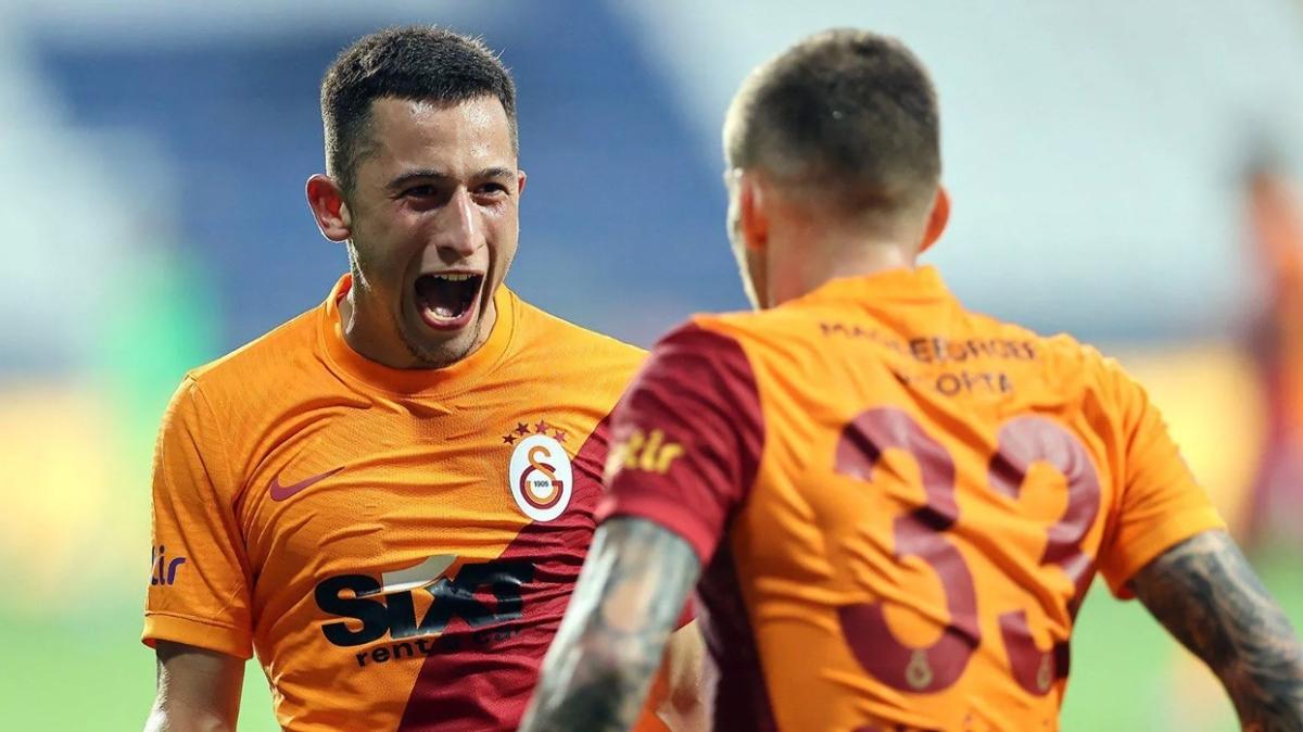 Galatasaray'n iki yldzna ok ar eletiri: 'Gitsin U19'da oynasn'