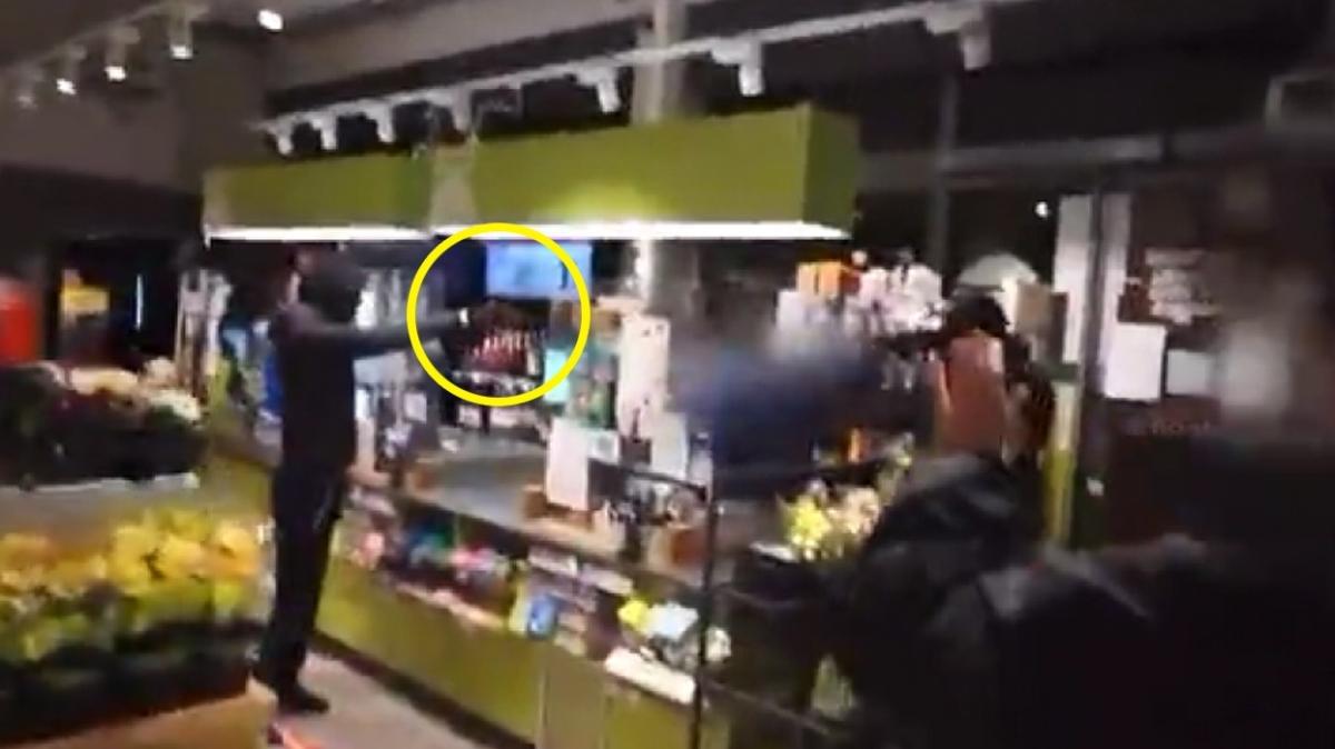 Belika'da yok artk dedirten olay! Rap klibi iin gerek silahla market soydular