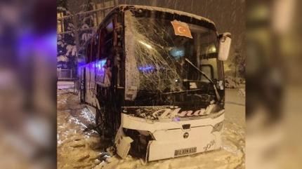 Amasya'da yolcu otobüsü kaza yaptı! Onlarca yaraları var...