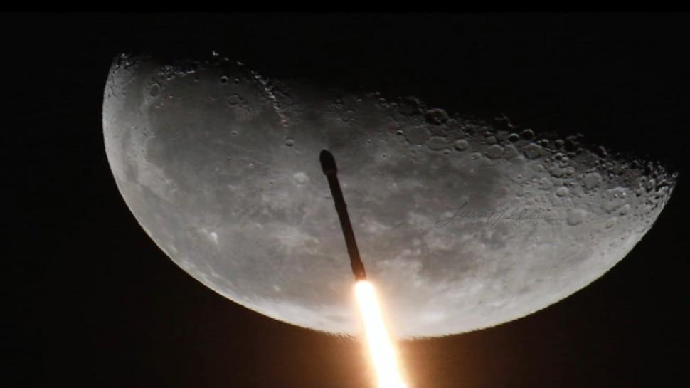 SpaceX roketi, Ay'a çarpacak