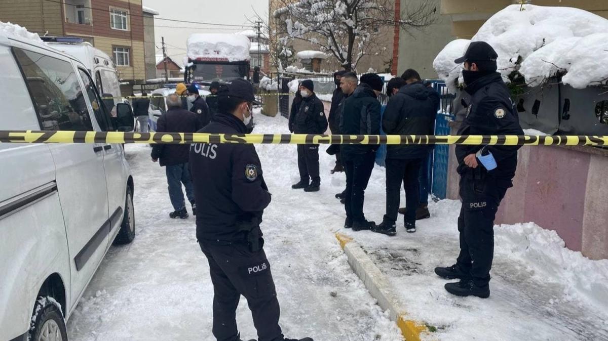 stanbul'da vahet! Annesinin boynunu keserek ldrd
