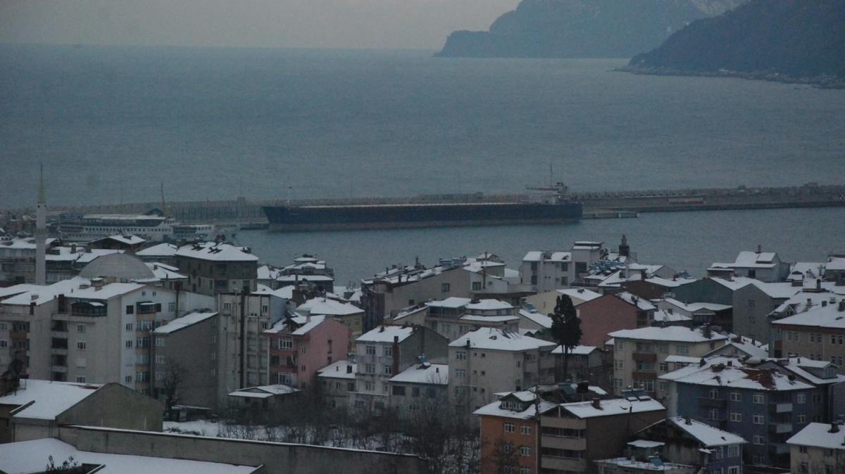 Rus gemici Karadeniz aklarnda denize dt