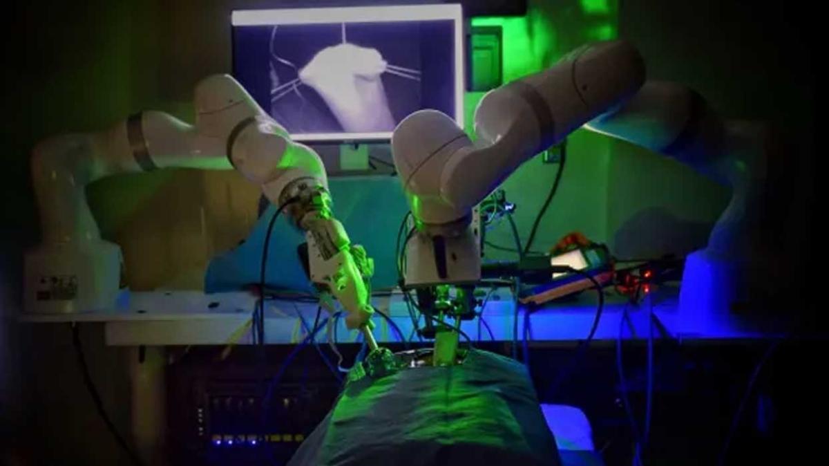 ABD'de ilk kez bir robot, insan yardm olmadan ameliyat yapt