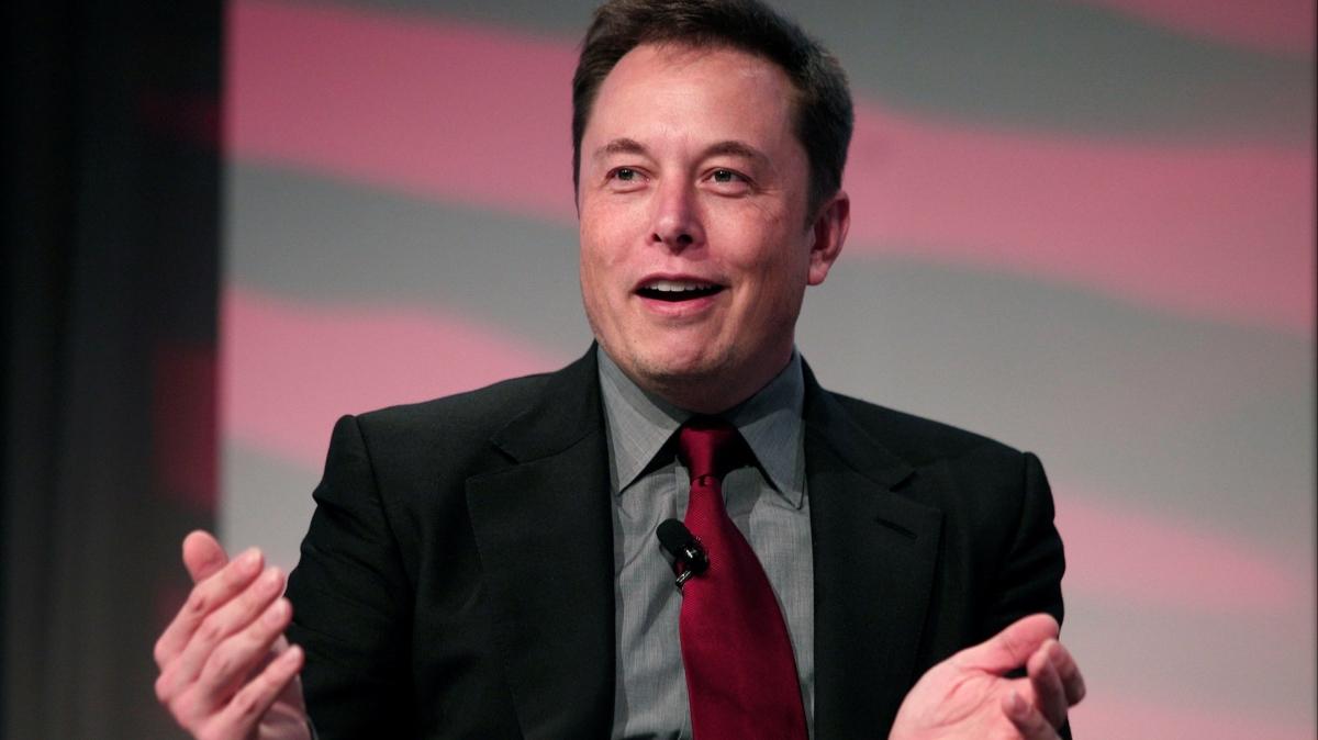 Elon Musk'tan 19 yandaki niversite rencisine para teklifi! "5000 dolar al ve sil"