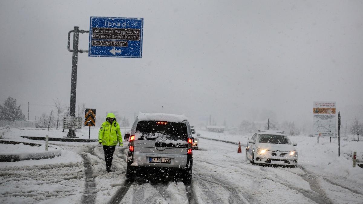 Antalya-Konya yolu trafie kapatld