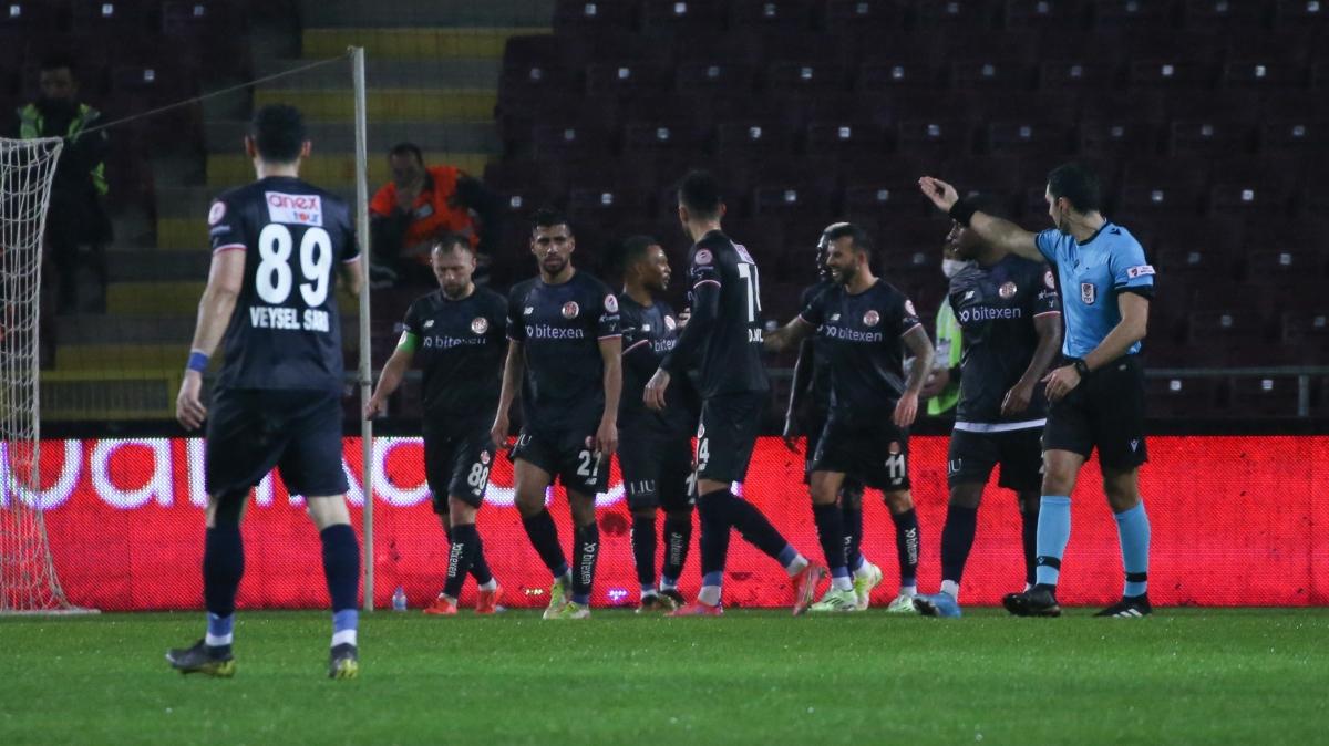 Sper Lig'de 2 aydr kazanamayan Antalyaspor, eytann bacan krmak istiyor