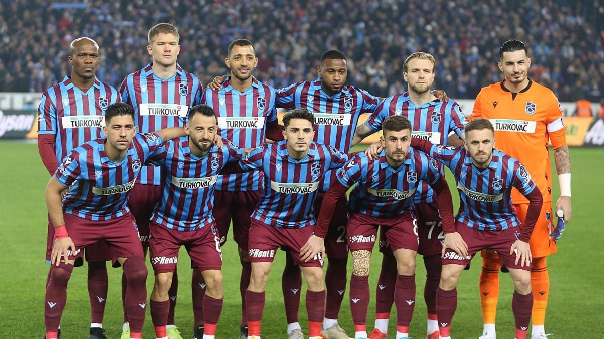 Fahrettin Koca'dan Trabzonspor'a "Turkovac" teekkr