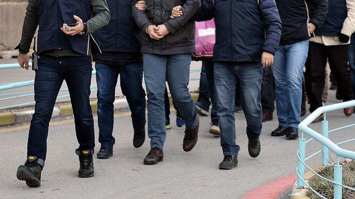 Konya'da FET operasyonu... 4 kii yakaland