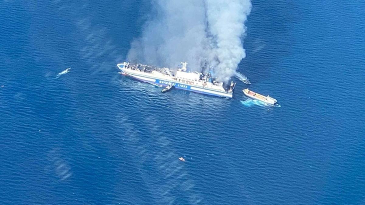 Yunanistan'da feribot yangn: Kayp olan 12 kiiden biri bulundu