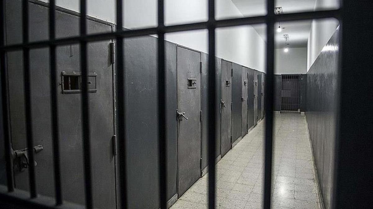 srail hapishanelerindeki Filistinli tutuklular alk grevine devam ediyor