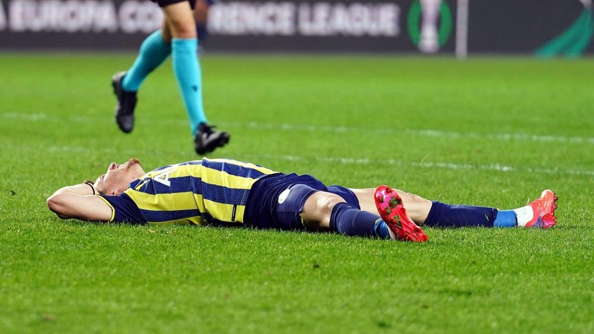 Fenerbahe 5 nemli eksikle Slavia Prag'a konuk oluyor