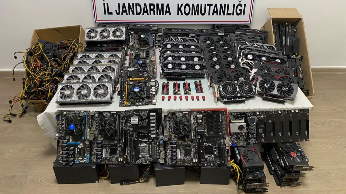 Mersin'de kaçak kripto üretimine baskın! 3 milyon 89 bin TL değerinde cihaz ele geçirildi