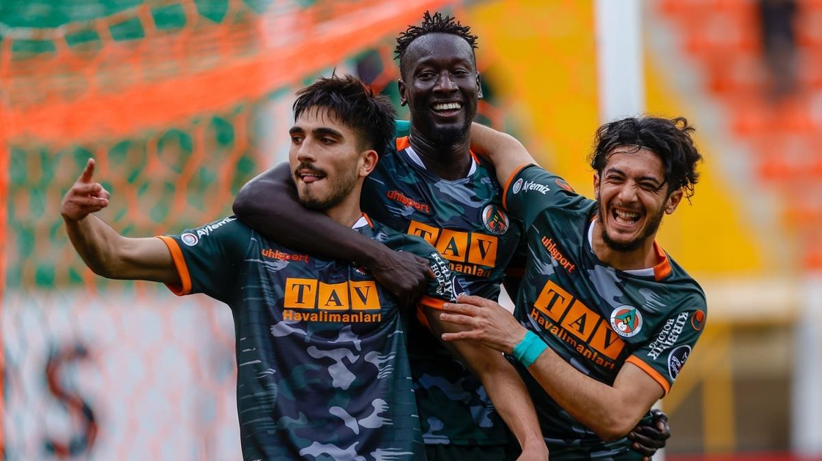 ttifak Holding Konyaspor ar yaral! Aytemiz Alanyaspor gol oldu yad