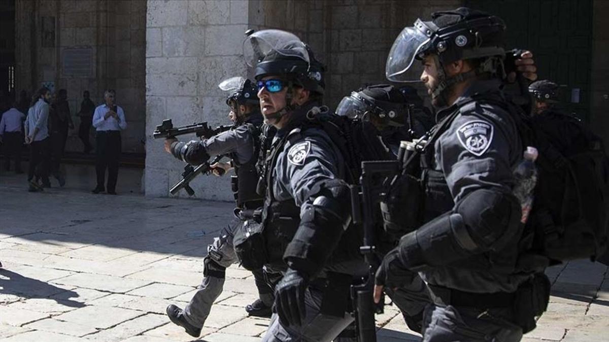 Kuds'te etkinlikte 3 srail polisi Filistinli kz darbetti