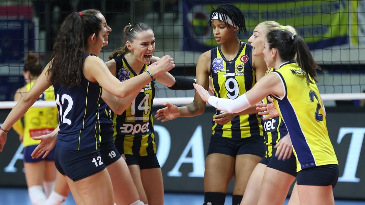 Rus takmlarnn elenmesi Fenerbehe'ye yarad: Yar finale ykseldiler