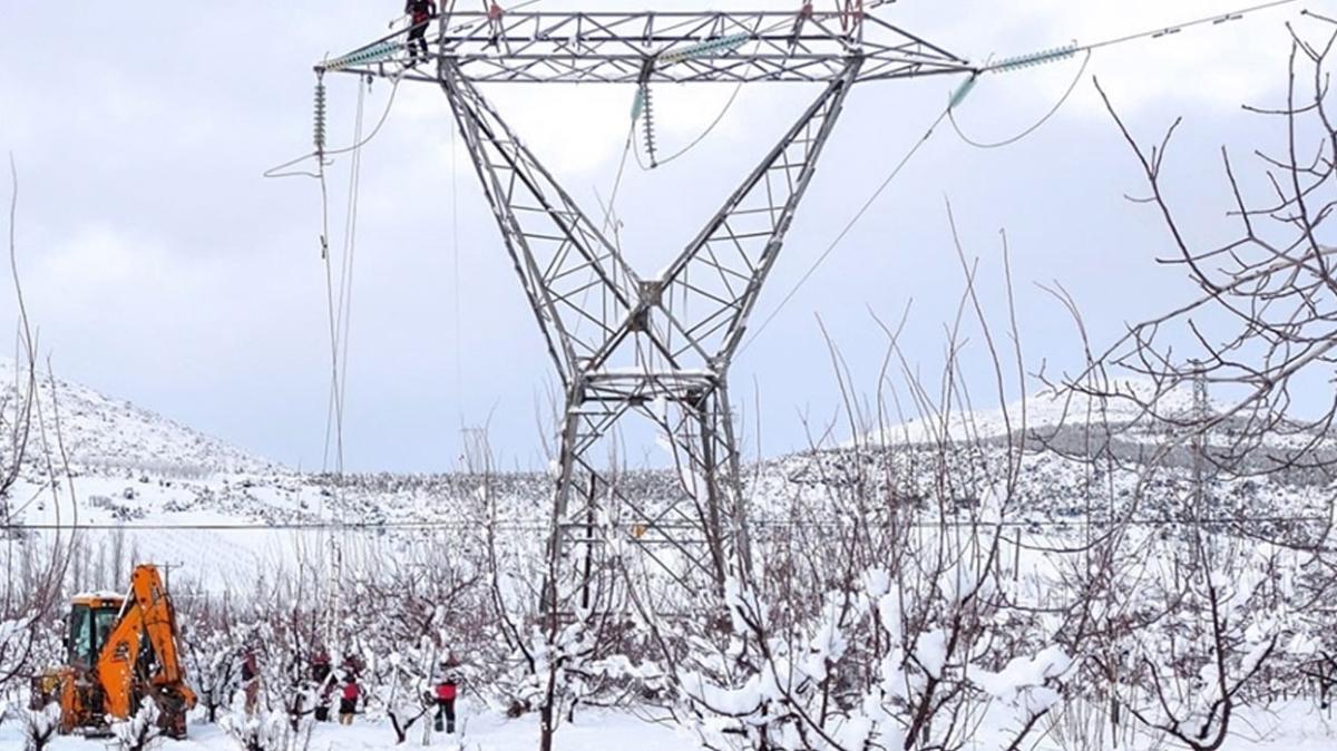 Isparta'da 400 personel elektrik mesaisinde