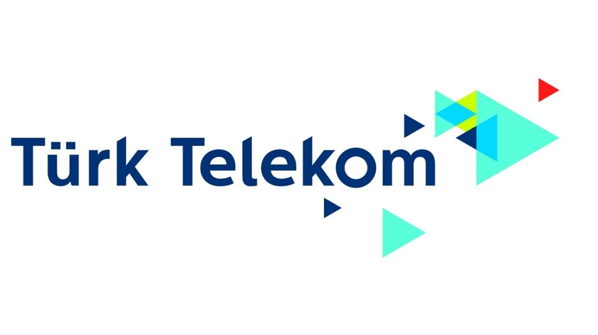 Trk Telekom, Ak Tayc ebeke denemelerine balad