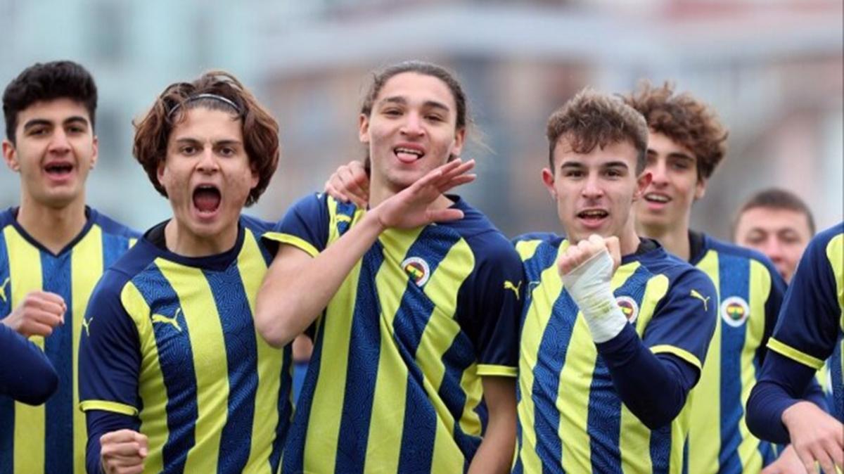 Derbi atei U-19'u da sard: Fenerbaheli genler Trabzonspor'u eli bo gnderdi