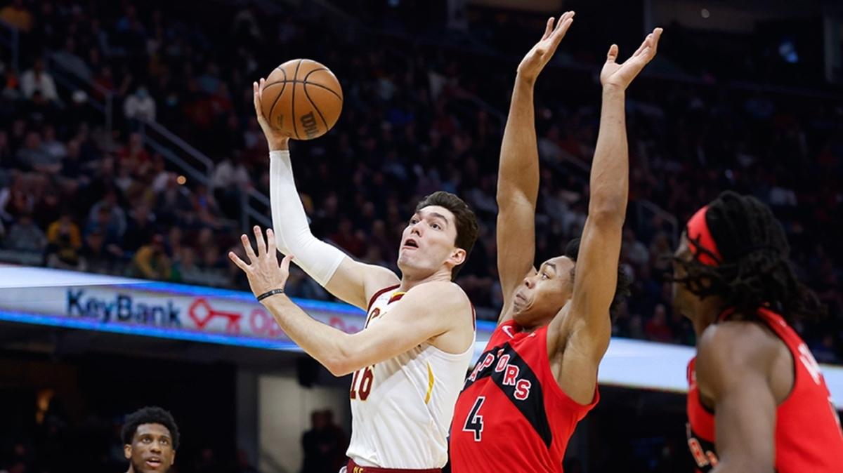 Cedi Osman'dan Toronto Raptors'a 17 say