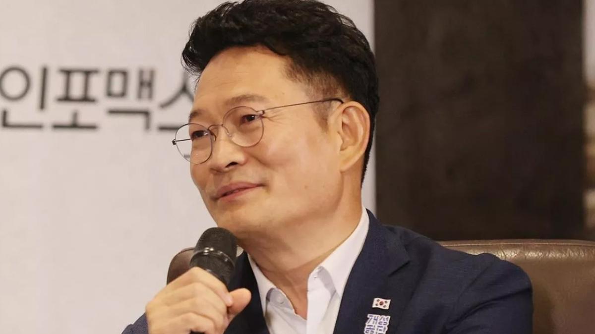 Güney Kore'nin iktidar partisi lideri saldırıya uğradı