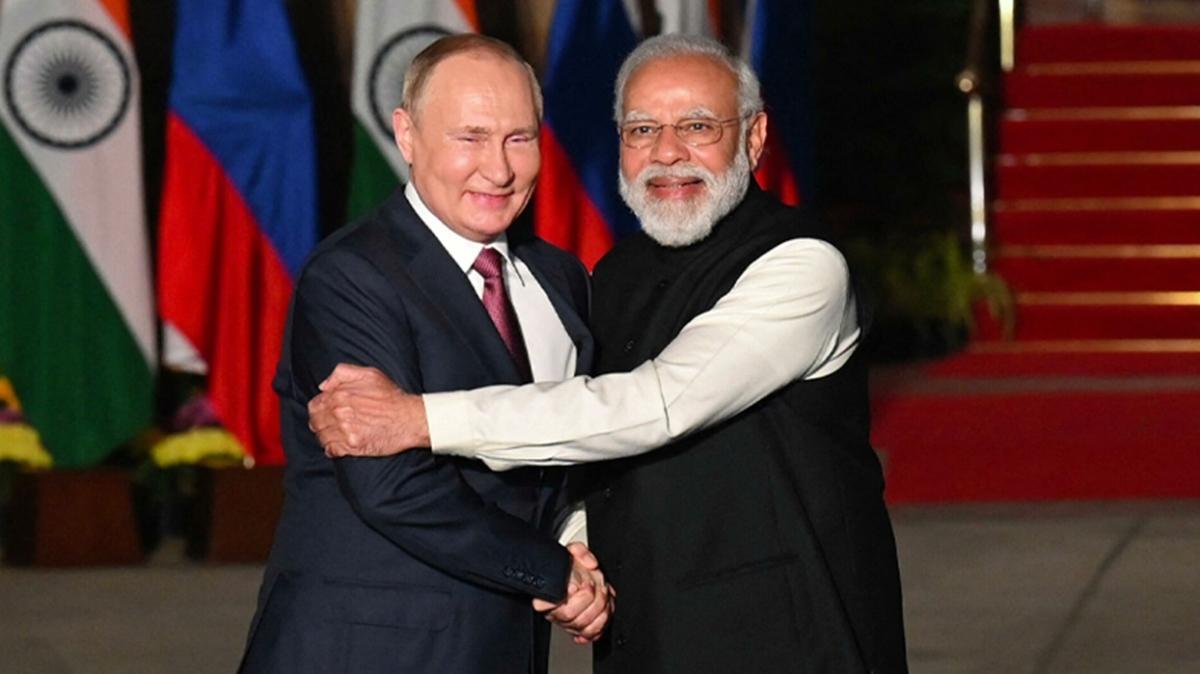 Putin ve Hindistan Babakan Modi ile telefonda grt