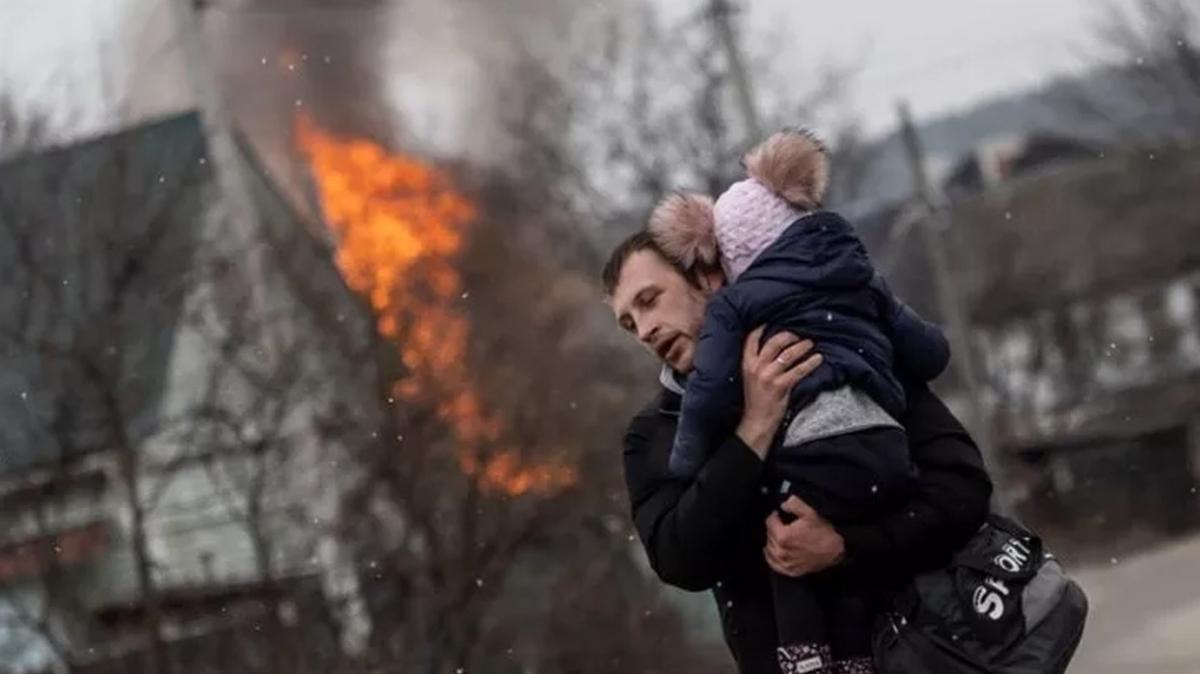 Dnya Salk rgt Ukrayna'da salk kurulularna yaplan saldry knad