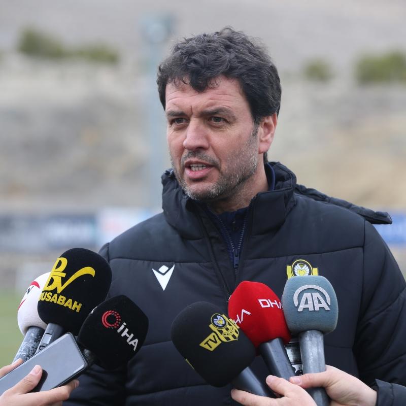 Cihat Arslan, Yeni Malatyaspor'daki kenetlenmeyi paylat: 'Yorgunsun' dedim, 'Yok hocam oynayacam' dedi'