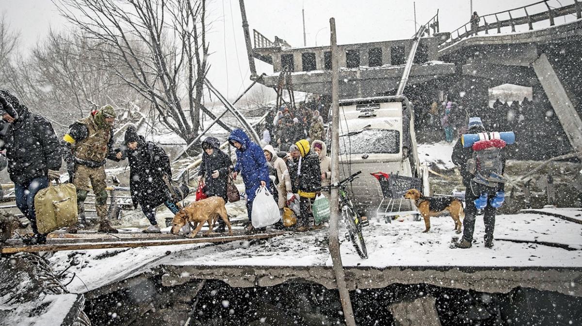 Rusya koridoru ihlal etti! 300 bin sivil rehin tutuluyor