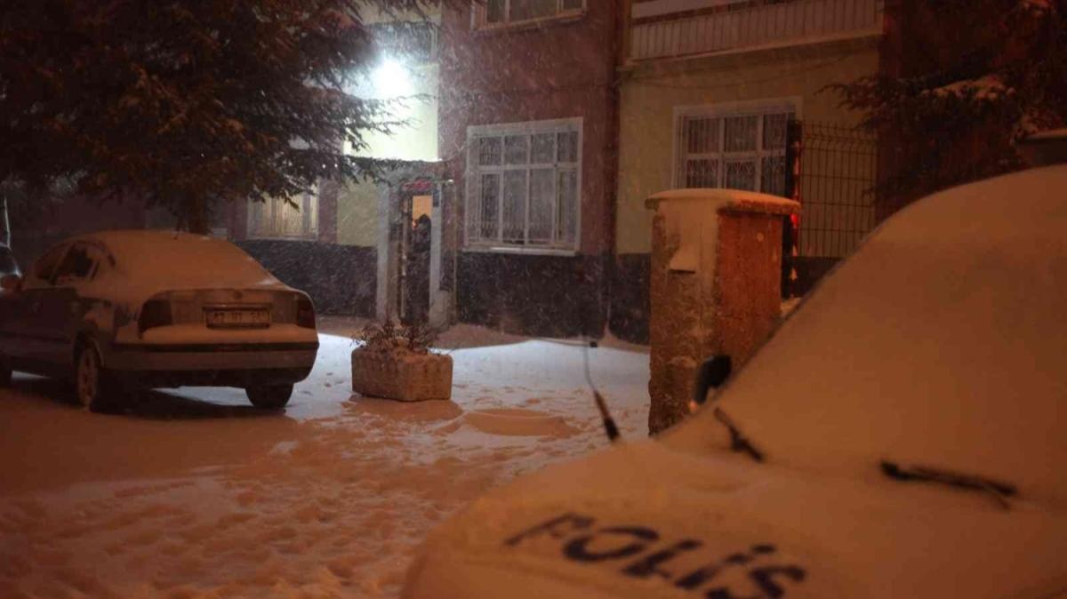 Konya'da pheli olay! Evinde baklanarak ldrlm halde bulundu
