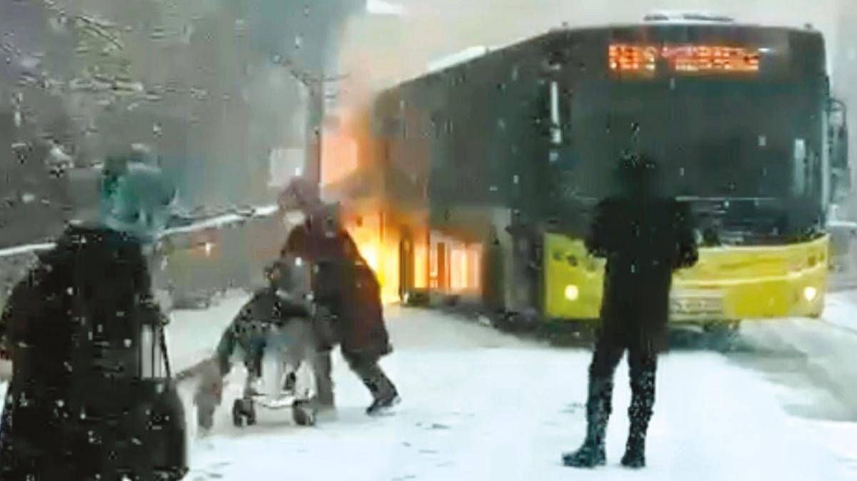 stanbul'da deimeyen manzara... K lastii, zincir, bakm yok! ETT 5 cm karda kald