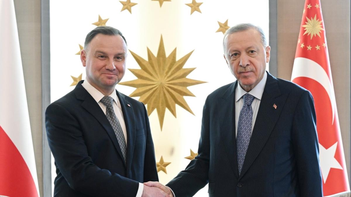 Başkan Erdoğan, Polonya Cumhurbaşkanı Duda ile bir araya geldi