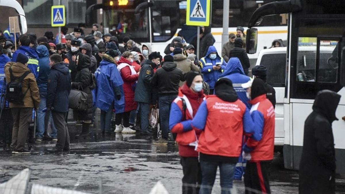 Ukrayna'da tahliyeler sryor! 9 binden fazla kii daha tahliye edildi