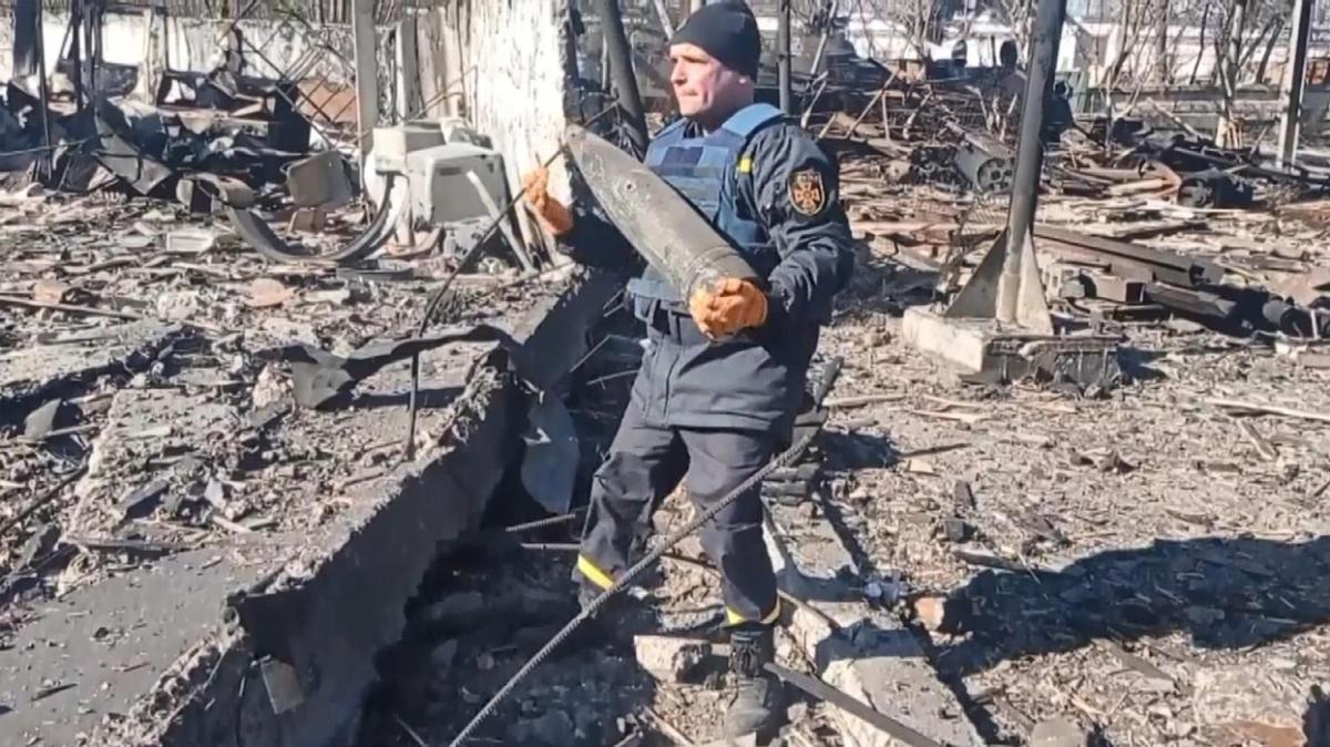 Ukrayna ernihiv'de 91 bomba ele geirildi
