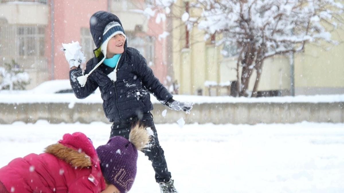 21 Mart Konya Valilii kar tatili aklamas yapt m" Konya'da okullar tatil mi" 