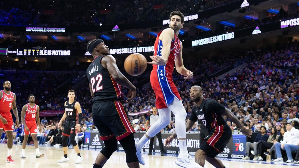 Furkan Korkmaz lider Miami Heat'i devirdi