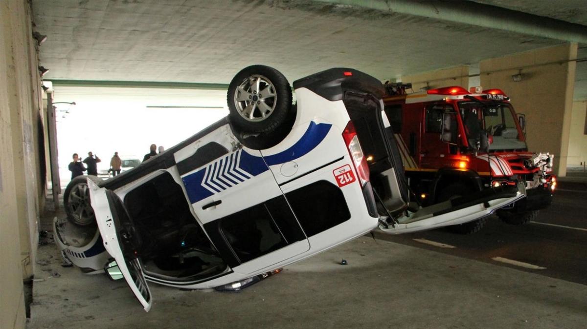 ili'de polis arac devrildi