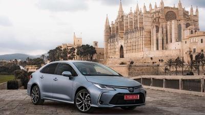 evreci otomobile rabet sryor... Toyota'nn hibrit satlar 20 milyonu at