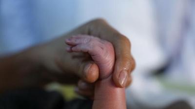 Ukrayna'da yeni doğan iki bebeğe füzelerin ismi verildi