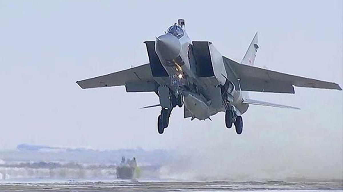 Rusya'da MiG-31 tipi sava ua dt