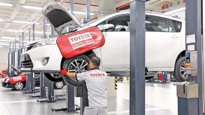 Toyota'dan Trkiye'de bir ilk! Yetkili servise gelen bu yl garanti kazanyor