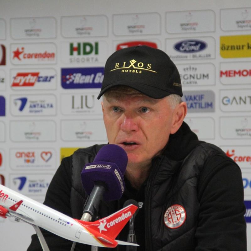 Antalyaspor Teknik Sorumlusu Alfons Groenendijk: Harika bir şekilde yolumuza devam ediyoruz