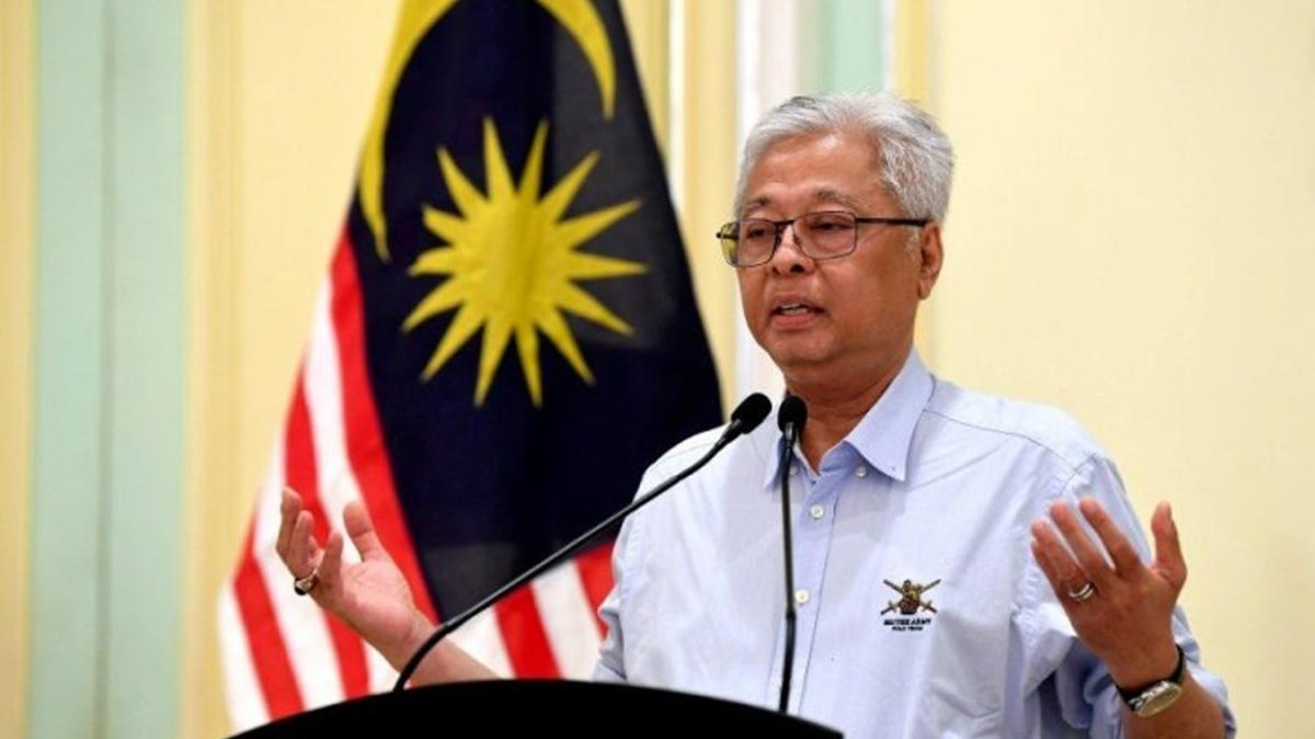 Malezya, BAE'deki 2 diplomatn merkeze ekiyor