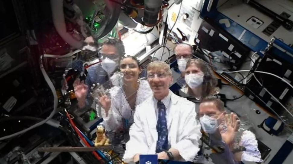 NASA, bir grup bilim insanını uzaya ışınladı