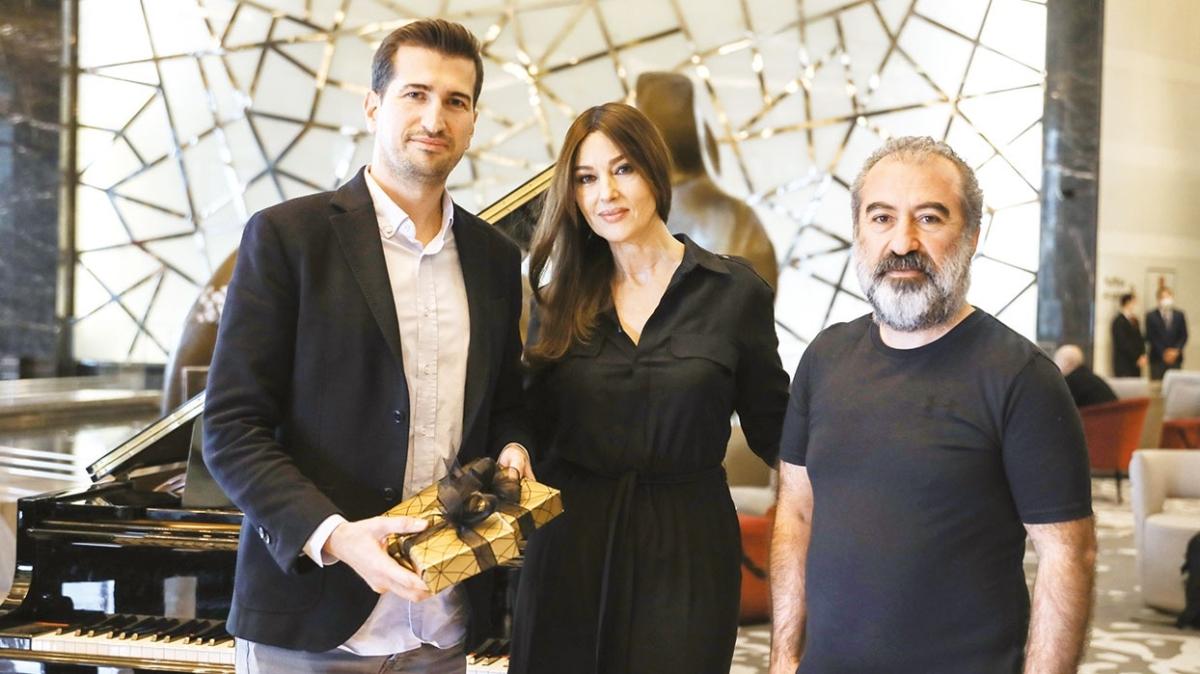 Monica Bellucci: Leyla Gencer nemli bir deer