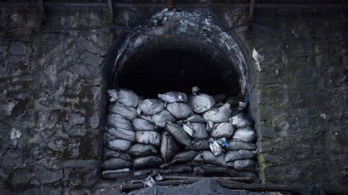 Polonya'da kömür madeninde patlama : 5 kişi hayatını kaybetti